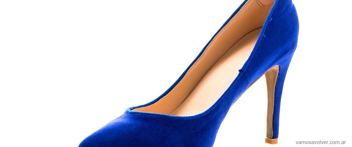 Zapatos celestes mujer: el complemento perfecto para tus outfits